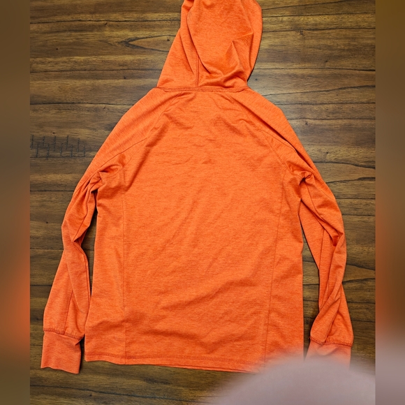 Eddie Bauer Lighweight Hoodie - Picture 4 of 5